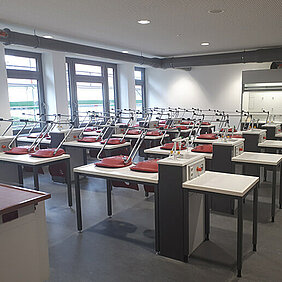 Klassenzimmer des Simpert-Kraemer-Gymnasiums Krumbach