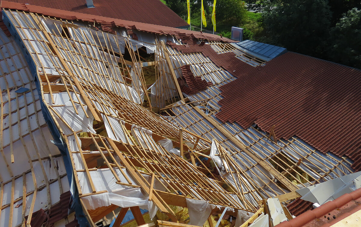 Eingestürztes Dach